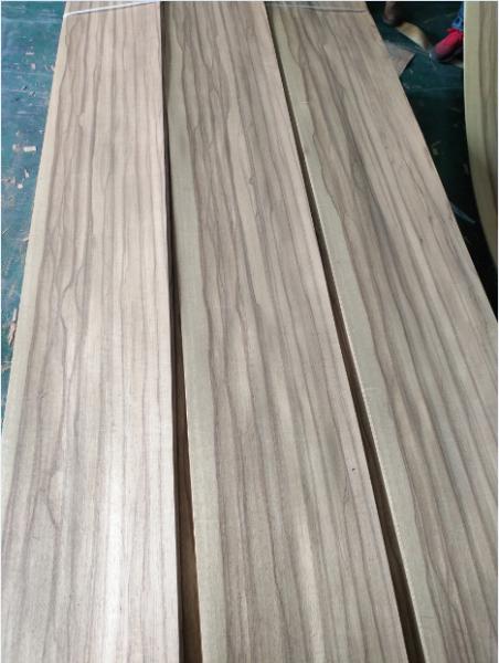 Full 0.5mm Well-Sliced Black and White Limba Natural Wood Veneer for Panel Door and Furniture Industry