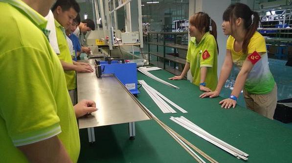 T5 LED Tube Pre Scored Board PCB Depaneling Machine 0.3mm - 3.5mm thickness