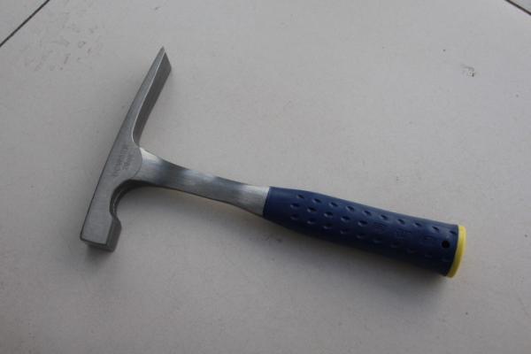 High Strength Ergonomic Rock Splitting Hammer With Steel Forged Body