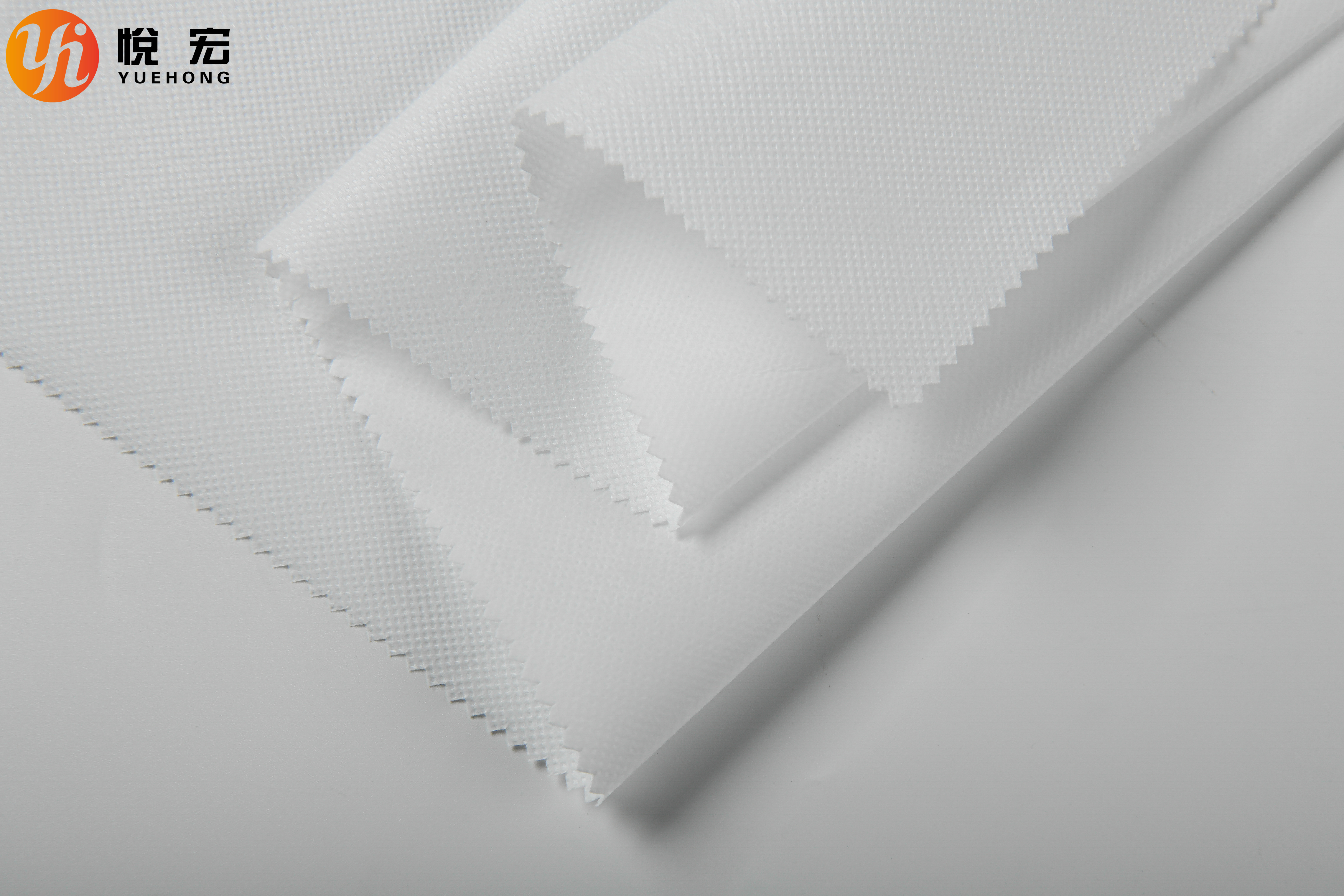 White Waterproof Non Woven Fabrics 85GSM UV Resistant Pe Non Woven Fabric
