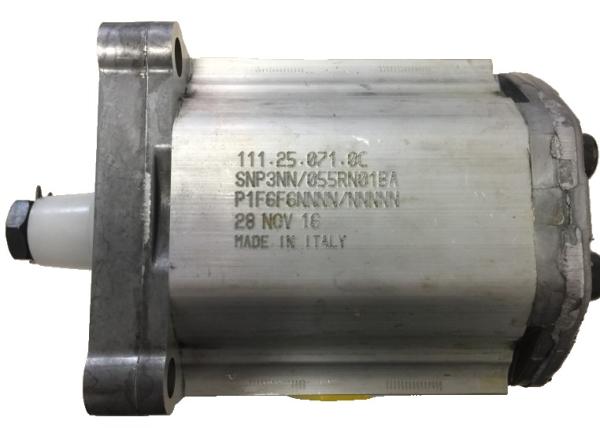 Pompe à engrenages Danfoss 111.25.071.0C SNP3NN055RN01BAP1F6F6NNNNNNNNN Conception compacte à faible bruit Argent Diverses configurations