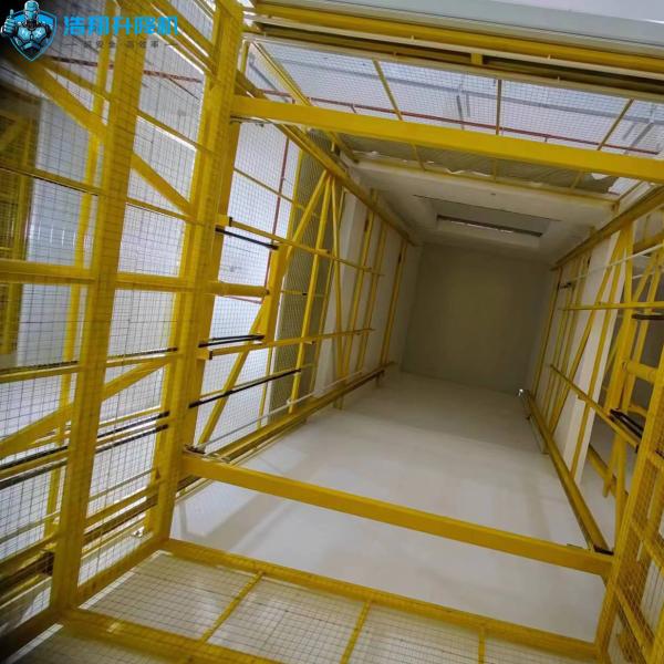 Robust Stairs Hydraulic Cargo Lift Industrial Grade Steel Heavy Load