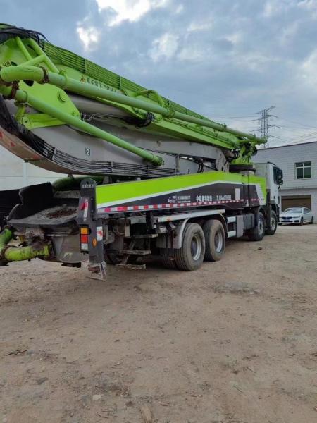 43000kg Zoomlion 56m Pompes de béton usagées camions camions pompes montées pompes de béton