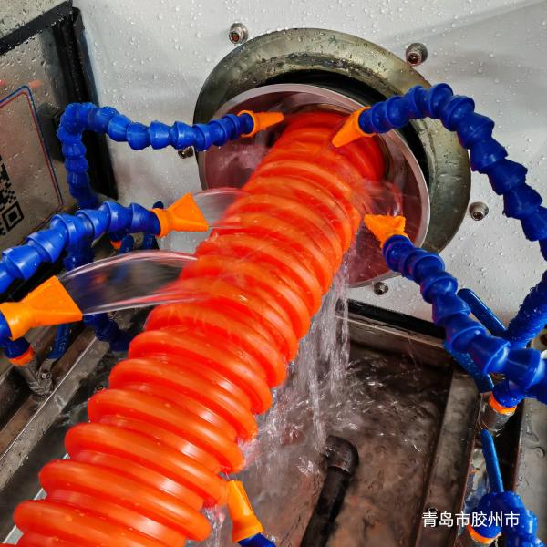 Water-Cooled Spiral Pipe Extrusion Line With Motor Power 37-55kw Cooling Way Water And STSG200 Forming Machine