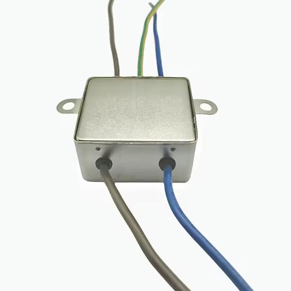 Фильтр EMI однофазный антиинтерферентный источник питания 115V / 250V / 380V CW3L2-20A-L CW4L2-20A-S CW4L2-20A-T 50/60HZ