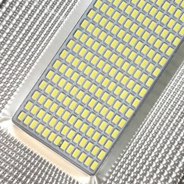 Дорога 6500K СИД белая солнечная приведенная в действие освещает управление 100 люменов умное