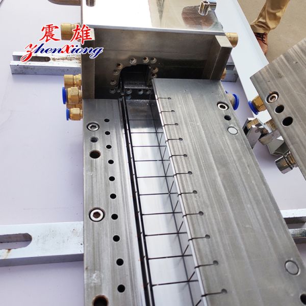 High Precision Plastic Extrusion Mould with 3Cr17 Die Steel Customized Size and High Durability