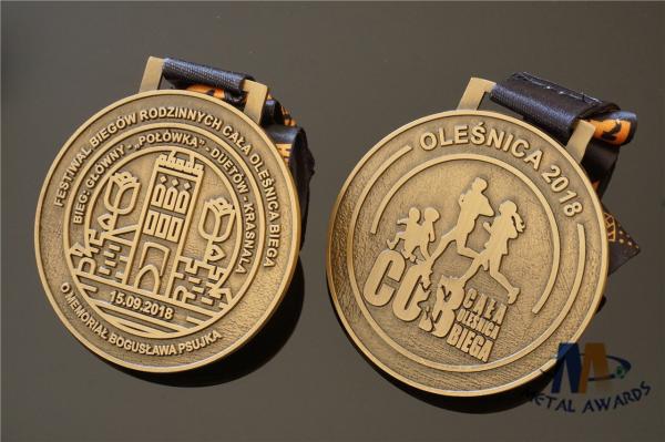 Custom Made Die Cast Metal Medals Background Sanded / Award Coins Medallions