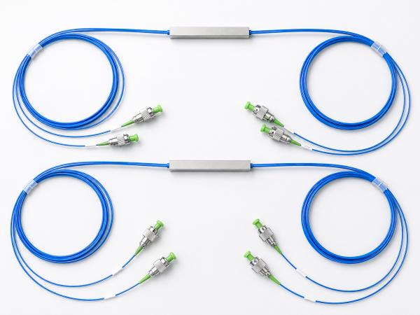 1x8 Fiber Optic PLC Splitter 8 Channel Low Insertion Loss For FTTH FTTB FTTx Broadcasting Sensing