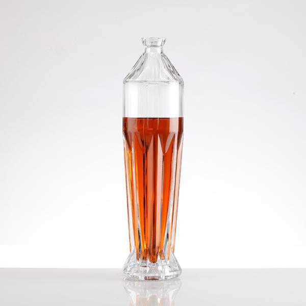 Стеклянный материал настраиваемый тип уплотнения Пустые бутылки с водкой Belvedere для упаковки