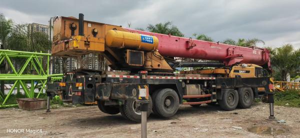 Grúa móvil Sany de 80 toneladas con pluma de 50 m y motor Weichai, brazo hidráulico recto