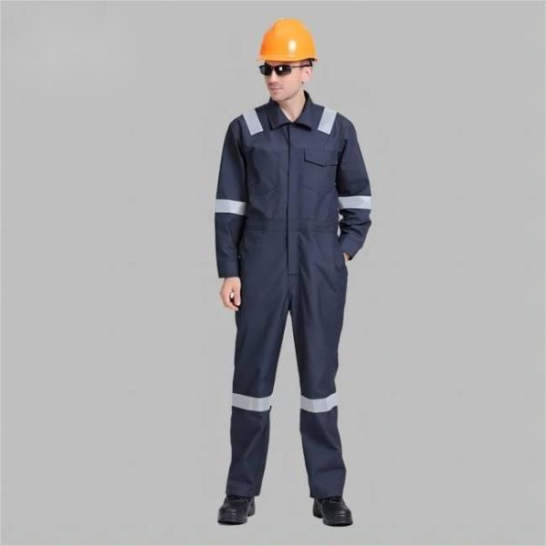 Lightweight Flame Retardant Overalls with Anti-static and Fireproof Properties for Industrial Workers