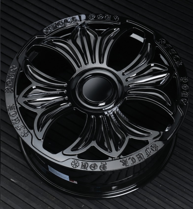 6061-T6 Forged Wheel Chrome Heart Style 22 Inch 5x114.3 Gloss Black Car Rims for Second Hand Cars SUV Benz BMW Audi Ford Maybach