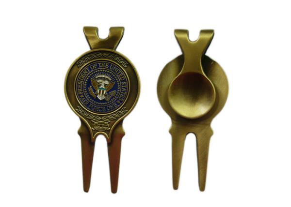 Zinc Alloy Personalized Air Force One Golf Divot Tool And Ball Markers, With Antique Gold Plating, Metal Clip