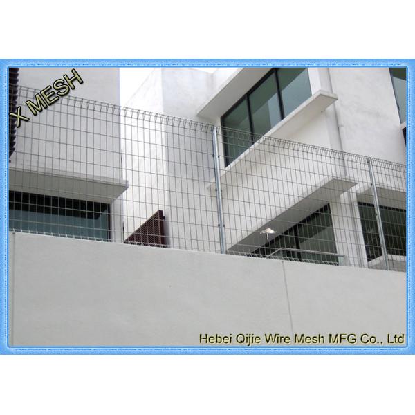 Powder Coated Welded Iron Wire BRC Garden Fence With V Shape Clamp