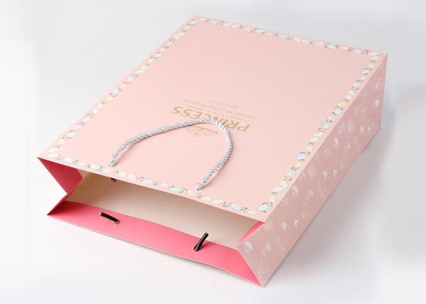 Luxury Gift Personalized Gift Bags , PP Handle Medium Size Cute Gift Bags