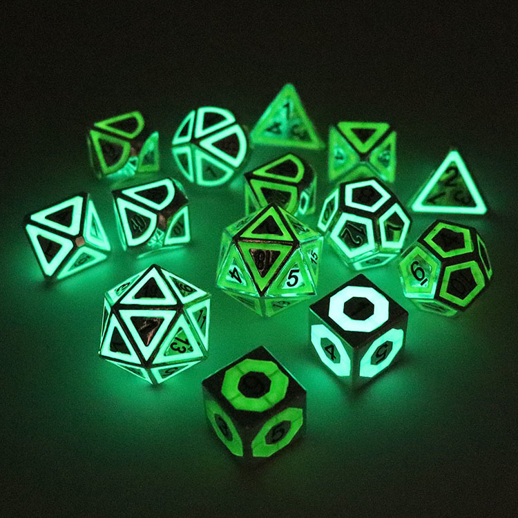 Wholesale Glow-in-Dark Zinc Alloy Metal Dice Set Customizable Polyhedral DND Dice for Role Playing Games