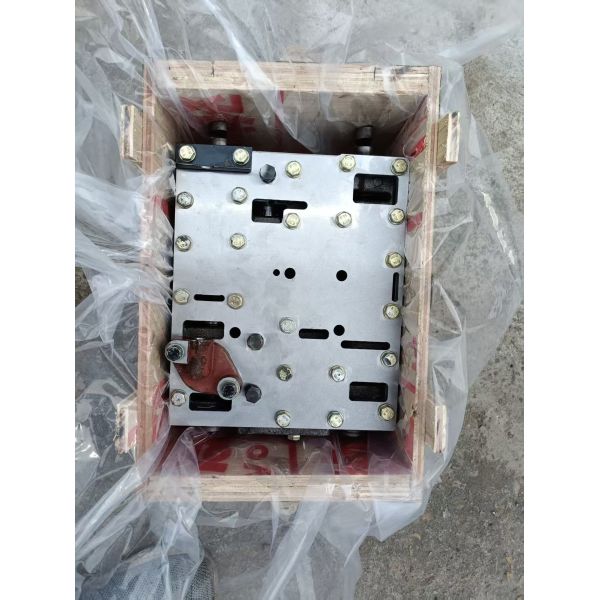 Shenwa SD7 Transmission Control Valve 0T12150  Excavator Part Used For Cat320D