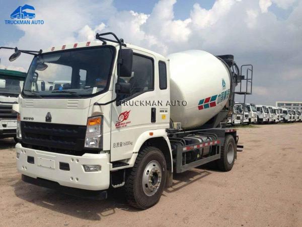 Dever branco Sinotruk Howo 5 Cbm Mini Concrete Mixer Truck da luz do Euro 4