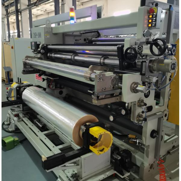 La machine de repassage à découpe de la série DSP de Beckhoff