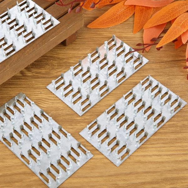Staggered Tooth Metal Plates For Industrial Machinery