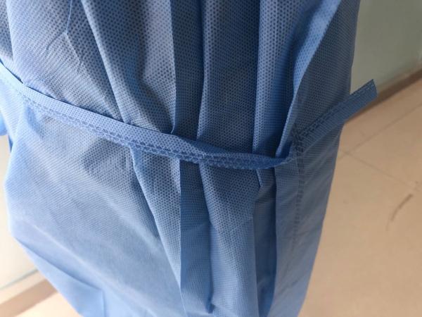 Waterproof Disposable Isolation Gown For Asbestos Removal / Automotive Cleaning