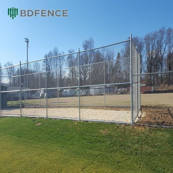 Construction Site Chain Link Fence Debris Containment