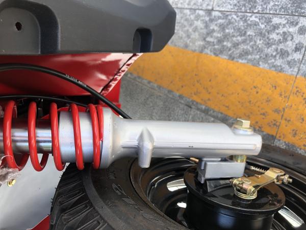 Un moteur puissant, un Airtogo Cargo Tricycle 110cc 150cc pour 1 passager
