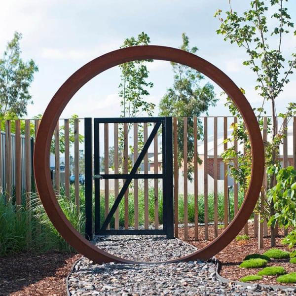 D 2200mm Corten Steel Sculpture ISO9001 Corten Steel Moon Gate