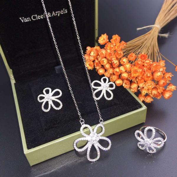 Van Cleef & Arpels 18K White Gold Diamond Flower Earring with Necklace Ring Jewelry Set