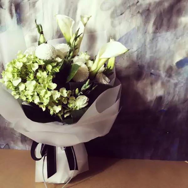 Filme Semitransparent de Wrapping Paper Roll do florista de OPP 60cmX20m para a decoração