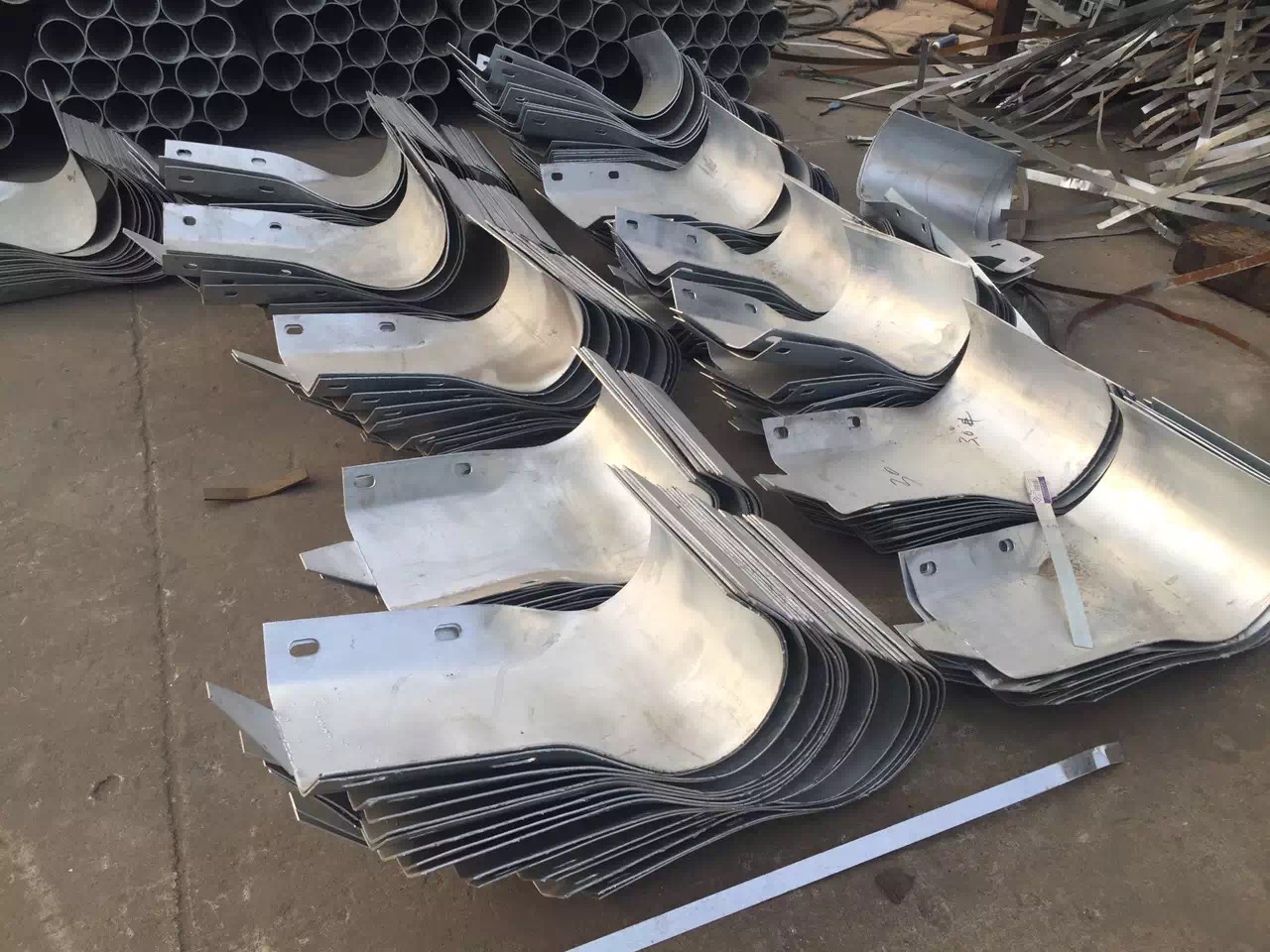 Q235 Q345 Запчасти для дорог из оцинкованной стали