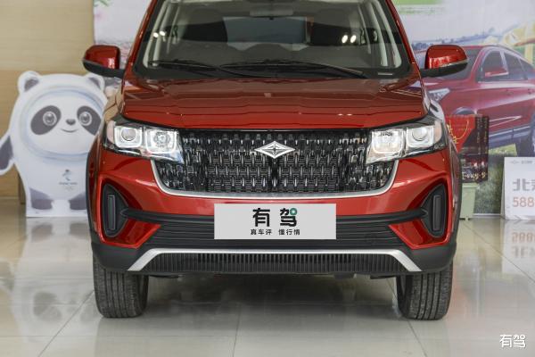 Practical 7 Seater Petrol Cars Daily Use 7 Seats SUV 5 Gear Manual Shift