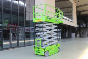 O elevador do céu Scissor a capacidade 24V/260Ah da plataforma de trabalho aéreo