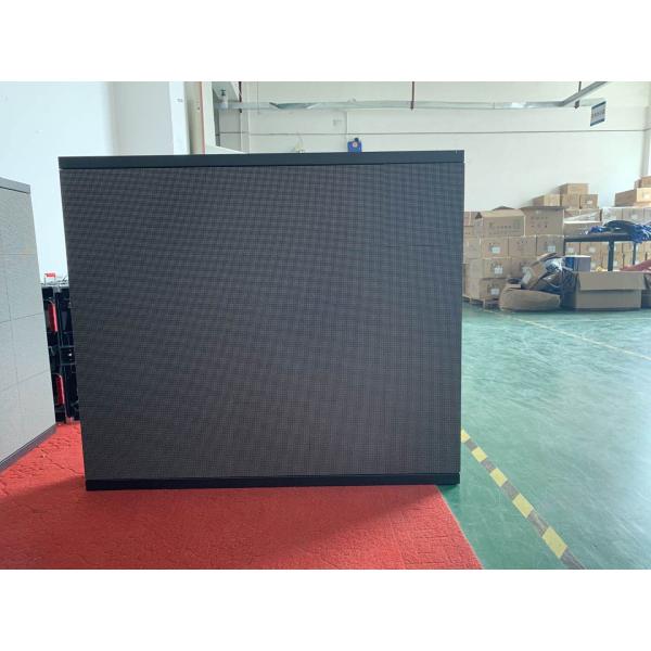 Водоустойчивый модуль приведенный дисплея 6500КД РГБ СМД1921 П3 на открытом воздухе