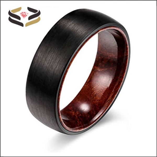 Anillo de Boda de Tungsteno Negro Brushed para Hombres de madera de rosa 8 mm con configuración invisible