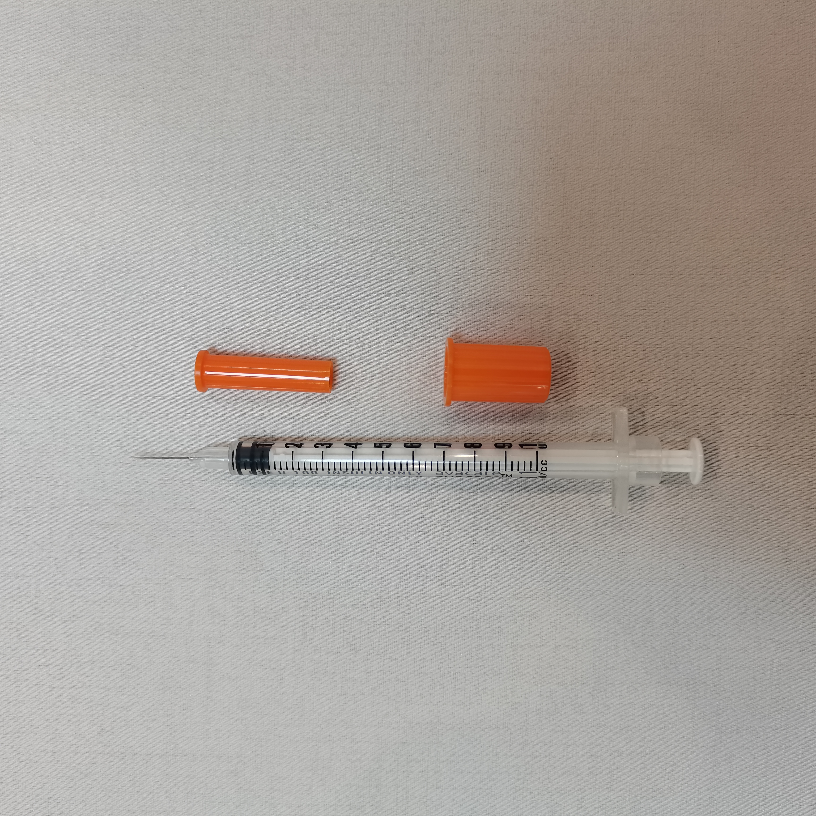 шприц впрыски инсулина 1ml с блоками фиксированной иглы концентрическими 100 или 40 блоками