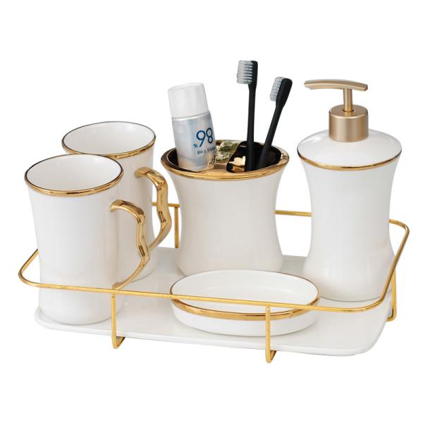 El cuarto de baño de cerámica del tenedor del cepillo de dientes de la crema dental fijó el dispensador líquido de la jabonera de la taza del enjuague