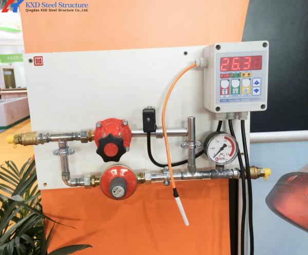 Équipement de ponte d'œufs de poulet de type A facile à installer Équipement automatique d'élevage de volailles
