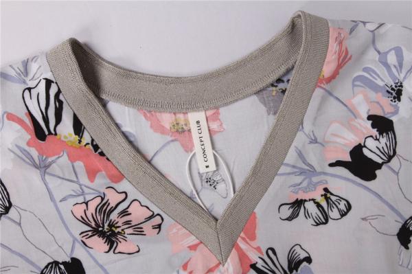 V-Neck Ladies Print Blouse Loose Short Sleeves Decorative Pattern Casual And Fashion