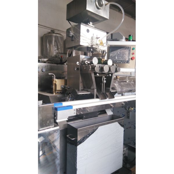 Compact Automatic Capsule Filling Machine / Softgel Encapsulation machine S406