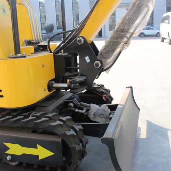 Rubber Track 1.5 Ton Mini Excavator With CE Certificate Low Fuel Consumption