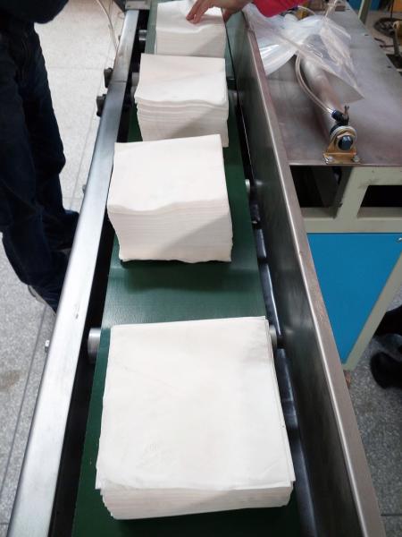 Compact Structure  Maxi Roll Band Saw Cutting Machine For Public Toilet