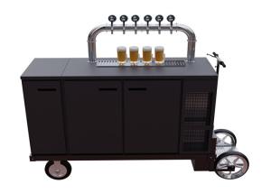 Bebida de refrigeração ar da cerveja que vende o carro com capacidade de