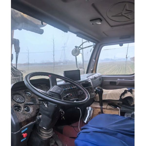 Grúa móvil de 50 toneladas amarilla Xg 09 certificada ISO9001 para el mercado internacional