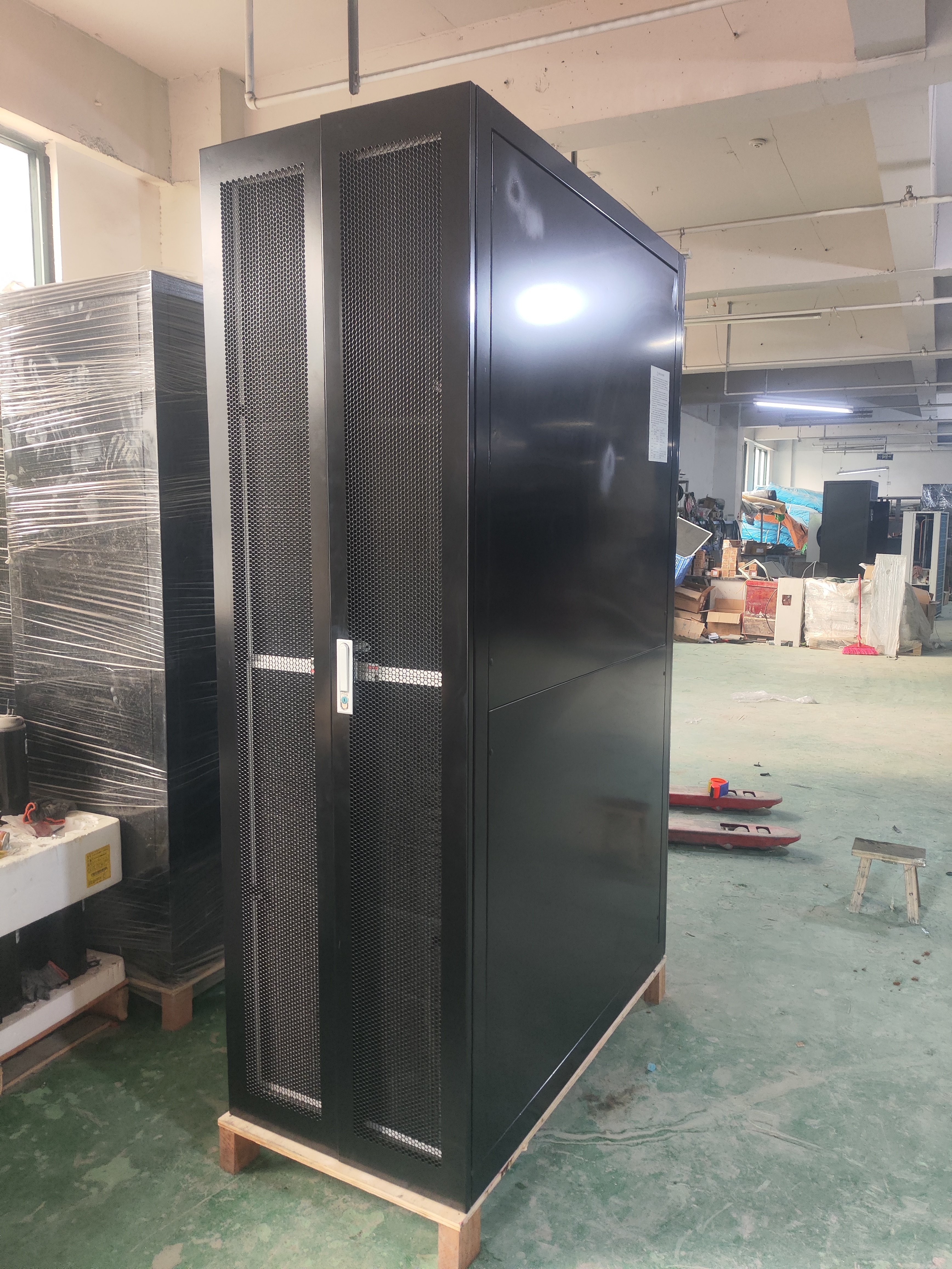 38.2kW High Power In‑Row Precision Air Conditioner, Hot Aisle Containment CRAC Cooler for High‑Density Server Cluster