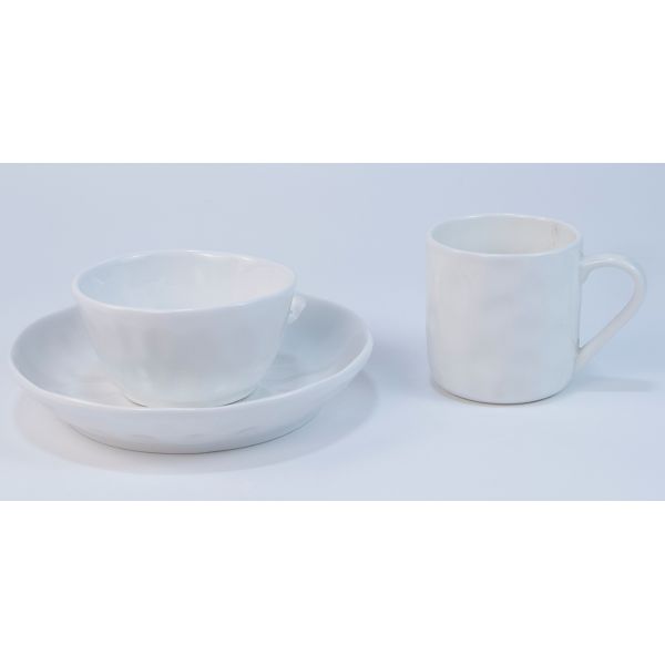Dinnerware set