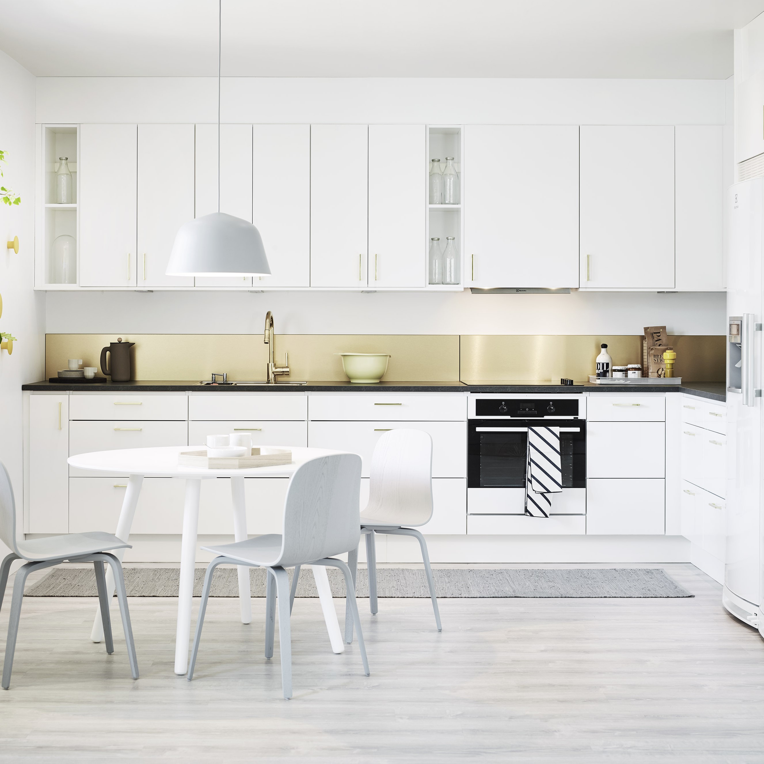 Modern Design Full Kitchen Cabinets with Eased Edge and Plywood Carcase Material