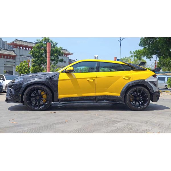 280mm Lamborghini Body Kit URUS MSY Style Front And Rear Bumper Spoiler Hood Kit Green