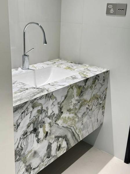 Cold Emerald Jade Marble Bathroom Washbasin | Ice Green Translucent Vanity